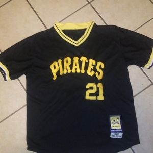 Men's Vintage Majestic Copperstown Clemente Pittsburgh Pirates Jersey. Size XL